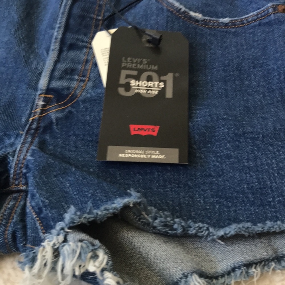 NWT 501 Levi’s high rise short, MSRP $69.50 - Picture 6 of 16